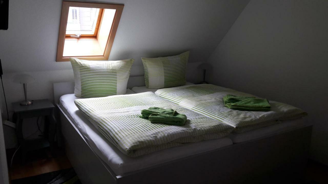 Zum Kleinen Riesen Apartment Erfurt Ngoại thất bức ảnh